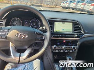Hyundai AVANTE 1.6 2020 года из Южной Кореи