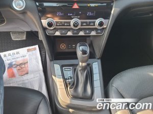 Hyundai AVANTE 1.6 2020 года из Южной Кореи