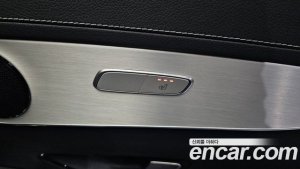 Mercedes-Benz GLC-Class GLC300e 4MATIC 2021 года из Южной Кореи