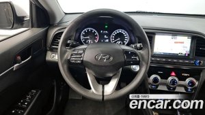 Hyundai AVANTE 1.6 2020 года из Южной Кореи
