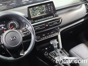 Kia Seltos Бензин 1.6 Turbo 2WD 2022 года из Южной Кореи