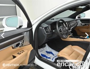 Volvo V90 T5 PRO AWD 2020 года из Южной Кореи