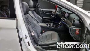 Mercedes-Benz E-Class E220d Avantgarde 2020 года из Южной Кореи