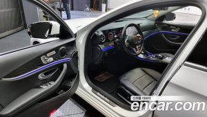 Mercedes-Benz E-Class E220d Avantgarde 2020 года из Южной Кореи