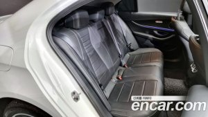Mercedes-Benz E-Class E220d Avantgarde 2020 года из Южной Кореи