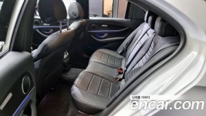 Mercedes-Benz E-Class E220d Avantgarde 2020 года из Южной Кореи