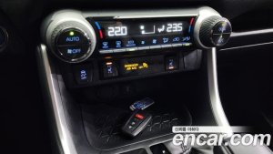 Toyota RAV4 2.5 2WD HYBRID 2021 года из Южной Кореи