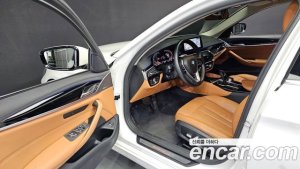 BMW 5-Series 520i Luxury 2020 года из Южной Кореи