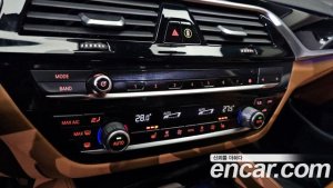 BMW 5-Series 520i Luxury 2020 года из Южной Кореи
