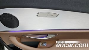 Mercedes-Benz E-Class E250 Avantgarde 2021 года из Южной Кореи