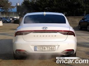 Hyundai Grandeur LeBlanc 2022 года из Южной Кореи