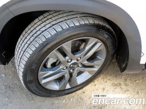 Kia Seltos Бензин 1.6 Turbo 2WD 2020 года из Южной Кореи