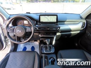 Kia Seltos Бензин 1.6 Turbo 2WD 2020 года из Южной Кореи