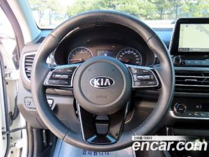 Kia Seltos Бензин 1.6 Turbo 2WD 2020 года из Южной Кореи