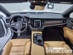 Volvo S90 B5 Inscription 2021 года из Южной Кореи