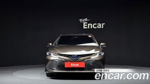 Toyota Camry 2.5 LE HYBRID 2020 года из Южной Кореи