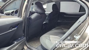 Toyota Camry 2.5 LE HYBRID 2020 года из Южной Кореи