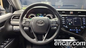 Toyota Camry 2.5 LE HYBRID 2020 года из Южной Кореи