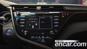 Toyota Camry 2.5 LE HYBRID 2020 года из Южной Кореи