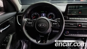 Kia Seltos Бензин 1.6 Turbo 2WD 2022 года из Южной Кореи