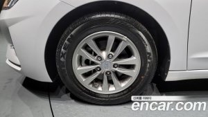 Hyundai AVANTE 1.6 2020 года из Южной Кореи