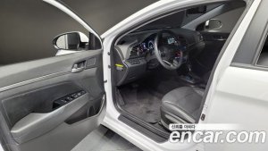 Hyundai AVANTE 1.6 2020 года из Южной Кореи