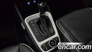 Hyundai Venue 1.6 Flux 2020 года из Южной Кореи