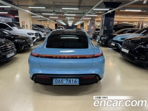 Porsche Taycan 4S 2021 года из Южной Кореи