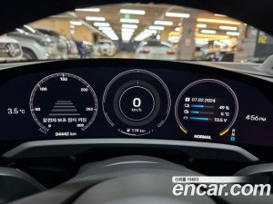 Porsche Taycan 4S 2021 года из Южной Кореи