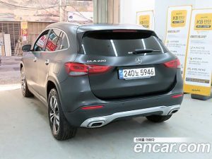 Mercedes-Benz GLA-Class GLA220 2021 года из Южной Кореи