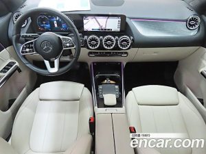 Mercedes-Benz GLA-Class GLA220 2021 года из Южной Кореи