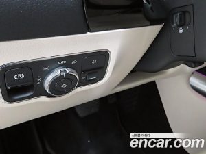 Mercedes-Benz GLA-Class GLA220 2021 года из Южной Кореи