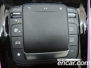 Mercedes-Benz GLA-Class GLA220 2021 года из Южной Кореи