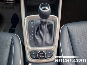 Hyundai Venue 1.6 Flux 2021 года из Южной Кореи