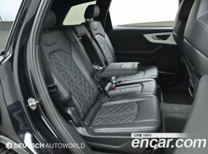 Audi Q7 55 TFSI 4WD Premium 2021 года из Южной Кореи