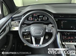 Audi Q7 55 TFSI 4WD Premium 2021 года из Южной Кореи