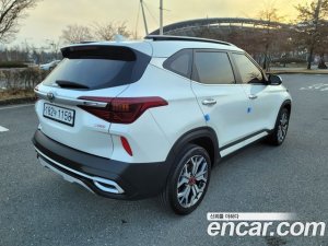 Kia Seltos Бензин 1.6 Turbo 2WD 2020 года из Южной Кореи
