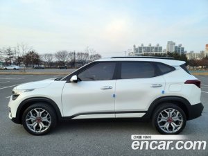 Kia Seltos Бензин 1.6 Turbo 2WD 2020 года из Южной Кореи