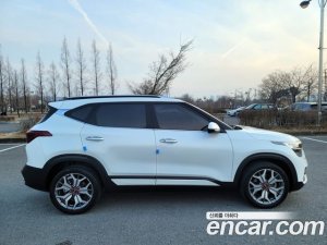 Kia Seltos Бензин 1.6 Turbo 2WD 2020 года из Южной Кореи