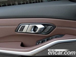 BMW 3-Series 320i Luxury 2020 года из Южной Кореи