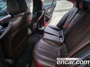Mercedes-Benz CLS-Class CLS300d AMG Line 2020 года из Южной Кореи