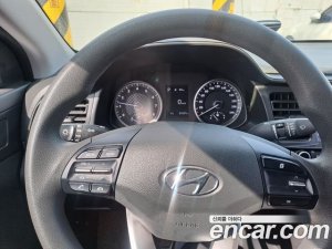 Hyundai AVANTE 1.6 2020 года из Южной Кореи