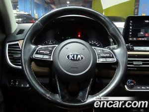 Kia Seltos Бензин 1.6 Turbo 2WD 2020 года из Южной Кореи