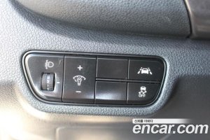 Kia Seltos Бензин 1.6 Turbo 2WD 2022 года из Южной Кореи