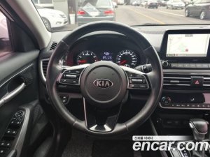 Kia Seltos Бензин 1.6 Turbo 2WD 2022 года из Южной Кореи