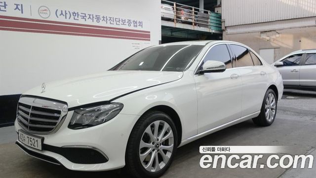 Mercedes-Benz E-Class E220d 4MATIC Exclusive 2019 года из Кореи