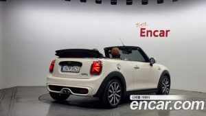 Mini Cooper Convertible DEFAULT 2021 года из Южной Кореи