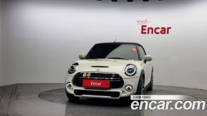 Mini Cooper Convertible DEFAULT 2021 года из Южной Кореи