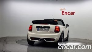 Mini Cooper Convertible DEFAULT 2021 года из Южной Кореи