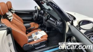 Mini Cooper Convertible DEFAULT 2021 года из Южной Кореи